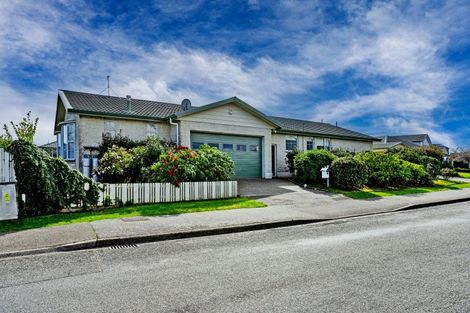 Photo of property in 16 Moana Street, Rosedale, Invercargill, 9810