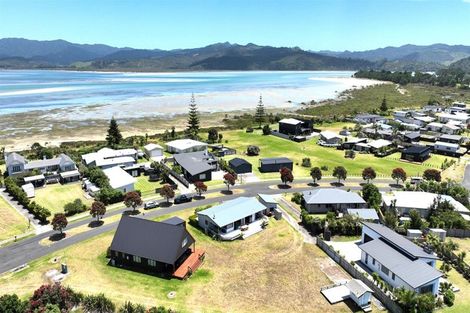 Photo of property in 133 Harbour Drive, Matarangi, Whitianga, 3592