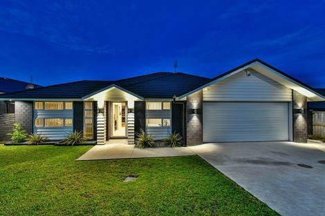 Photo of property in 21 Muirhill Place, Pokeno, 2402