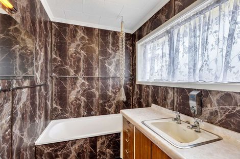 Photo of property in 10 Westerleigh Street, Bishopdale, Christchurch, 8053