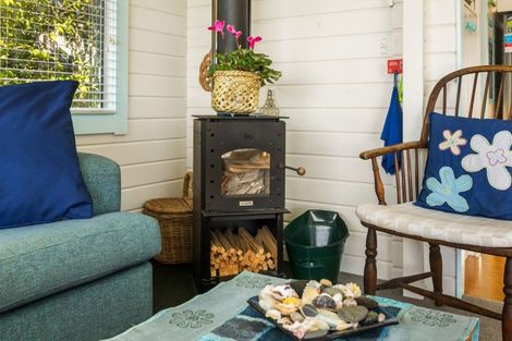 Photo of property in 11 Russell Heights, Russell, 0202