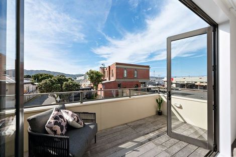 Photo of property in 2/1a Elizabeth Street, Petone, Lower Hutt, 5012