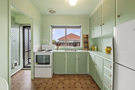 Photo of property in 2/149 Astley Avenue, New Lynn, Auckland, 0600