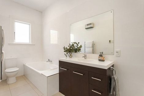 Photo of property in 68 Halton Street, Strowan, Christchurch, 8052