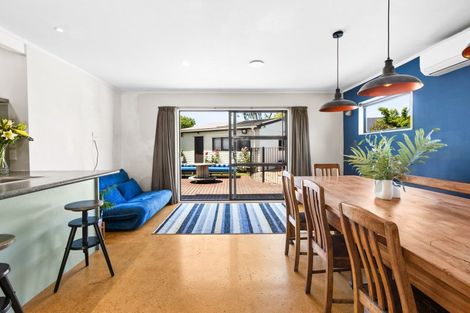 Photo of property in 105 Middle Road, Havelock North, 4130