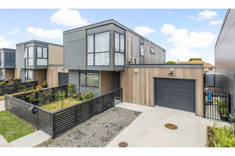 Photo of property in 14 Te Aparangi Road, Papakura, 2110