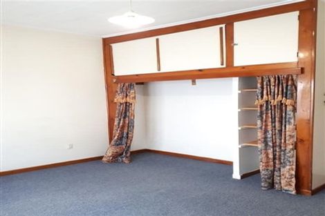 Photo of property in 67 View Road, Henderson, Auckland, 0612