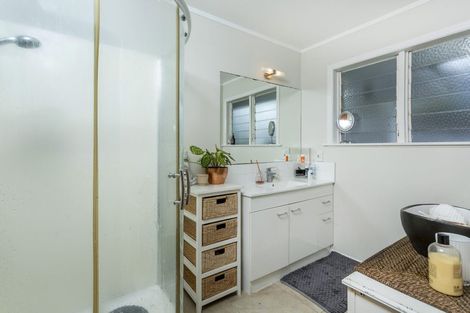 Photo of property in 61 Exmouth Road, Northcote, Auckland, 0627