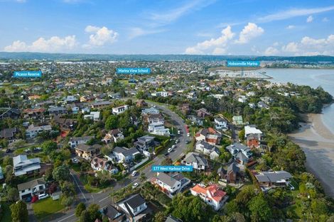 Photo of property in 177 West Harbour Drive, West Harbour, Auckland, 0618