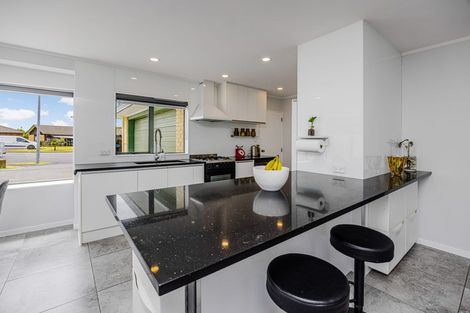 Photo of property in 47 Davington Way, Burswood, Auckland, 2013