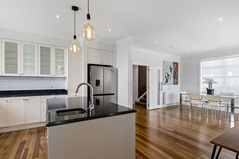 Photo of property in 74 Oroua Street, Eastbourne, Lower Hutt, 5013