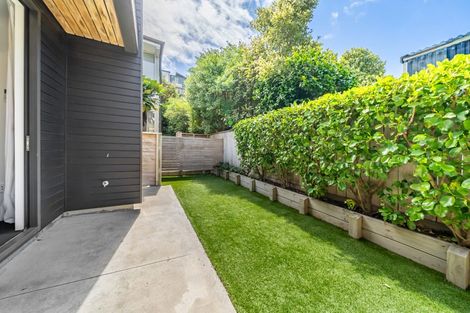 Photo of property in 6/74 Derwent Street, Island Bay, Wellington, 6023