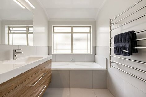 Photo of property in 22 Keswick Crescent, Huntington, Hamilton, 3210