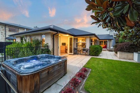 Photo of property in 11 Breton Close, Northwood, Christchurch, 8051