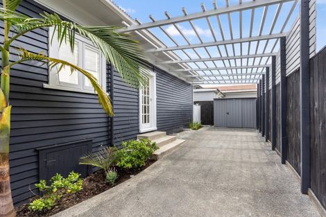 Photo of property in 35 William Denny Avenue, Westmere, Auckland, 1022
