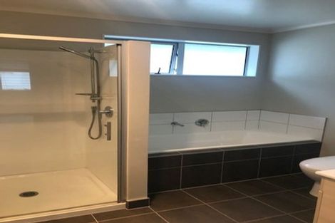 Photo of property in 11b Nimstedt Avenue, Oteha, Auckland, 0632