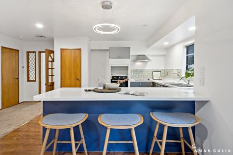 Photo of property in 40 Pigeon Mountain Road, Half Moon Bay, Auckland, 2012