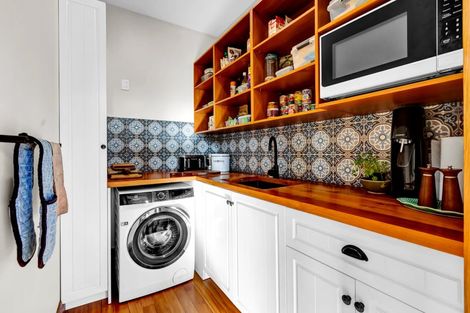 Photo of property in 37 Ballance Street, Lower Vogeltown, New Plymouth, 4310