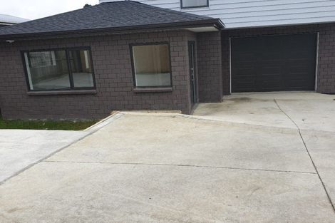 Photo of property in 18a Riverpark Crescent, Henderson, Auckland, 0610