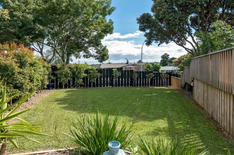 Photo of property in 6 Yeoman Place, Howick, Auckland, 2014