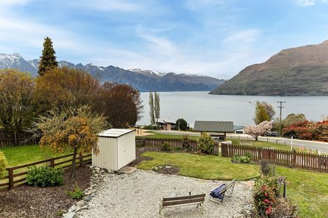 Photo of property in 18b Cameron Place, Fernhill, Queenstown, 9300