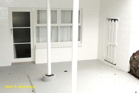 Photo of property in 9 Seaview Road, Castor Bay, Auckland, 0620