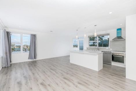 Photo of property in 606 Glenfield Road, Bayview, Auckland, 0629