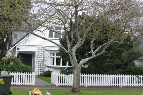 Photo of property in 28 Milverton Avenue, Hokowhitu, Palmerston North, 4410