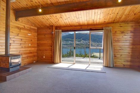 Photo of property in 54 Oregon Drive, Kelvin Heights, Queenstown, 9300