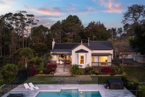 Photo of property in 340 Paremoremo Road, Paremoremo, Auckland, 0632