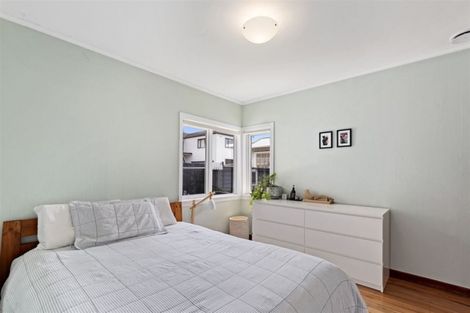 Photo of property in 1/30 Ngataringa Road, Devonport, Auckland, 0624