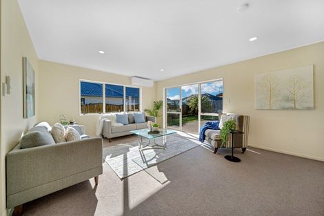 Photo of property in 1/15 Tolben Place, Golflands, Auckland, 2013