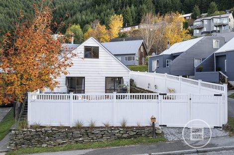 Photo of property in 25a Watts Road, Fernhill, Queenstown, 9300
