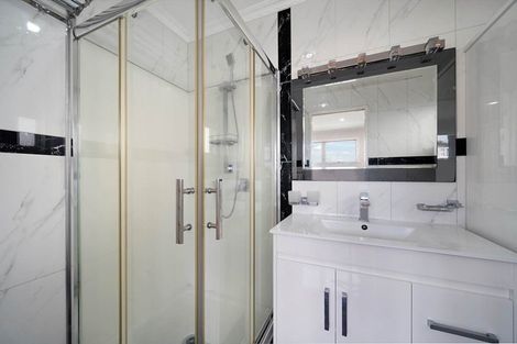 Photo of property in 17 Kohinoor Avenue, Mangere, Auckland, 2022