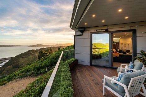 Photo of property in 35 Grumman Lane, Newlands, Wellington, 6037