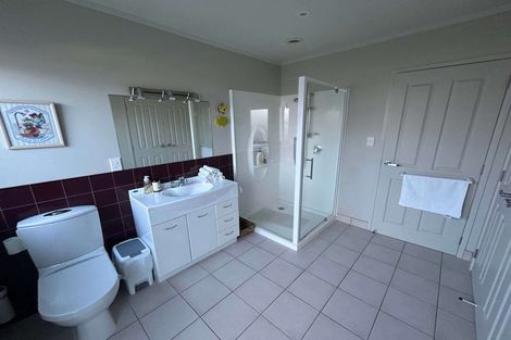 Photo of property in 109 Ocean Beach Road, Tairua, 3508
