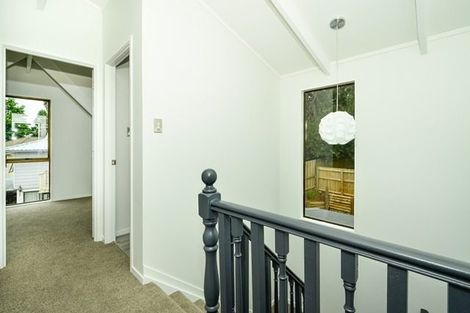 Photo of property in 12 Midgley Road, West Harbour, Auckland, 0618