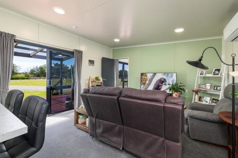 Photo of property in 46 Bathgates Road, Waimate, 7980