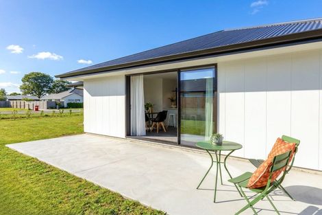 Photo of property in 15 Farley Avenue, Greytown, 5712