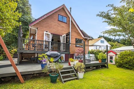 Photo of property in 102 Coast Road, Wainuiomata, Lower Hutt, 5014