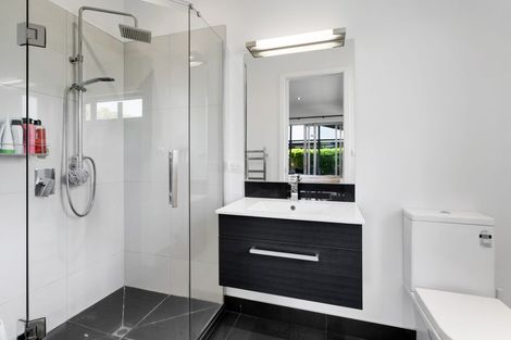 Photo of property in 3 Te Arakete Place, Hurworth, New Plymouth, 4310