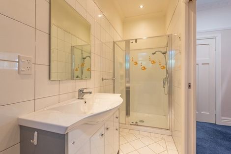 Photo of property in 194 Knights Road, Hutt Central, Lower Hutt, 5011