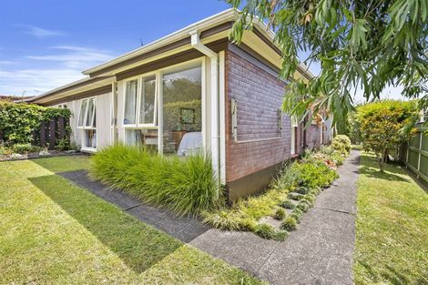 Photo of property in 8a Levaut Place, Half Moon Bay, Auckland, 2012