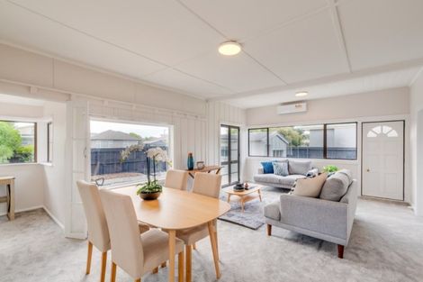 Photo of property in 20 Effingham Street, North New Brighton, Christchurch, 8083