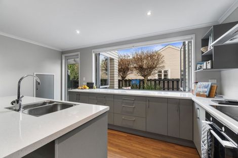 Photo of property in 49 Clare Street, Cambridge, 3434