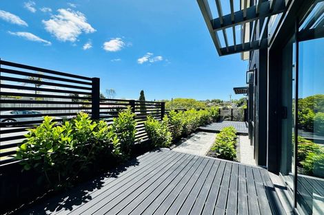 Photo of property in 12a Tiber Road, Forrest Hill, Auckland, 0620