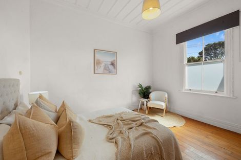 Photo of property in 1 Gaine Street, New Plymouth, 4310