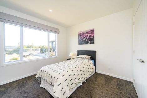 Photo of property in 33 Hartwell Drive, Kelvin Grove, Palmerston North, 4470