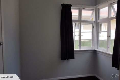 Photo of property in 24 Rewa Street, Takaro, Palmerston North, 4412