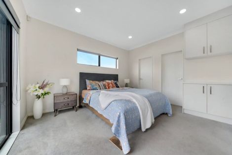 Photo of property in 6 Kakabeak Way, Takanini, 2110